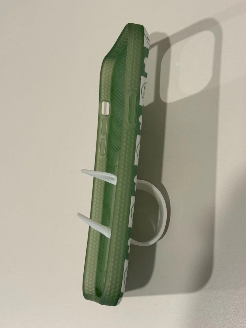 Loopy iPhone 12/ iPhone 13 Pro Max 6.7” Righty Green White Smiley+Flowers Case